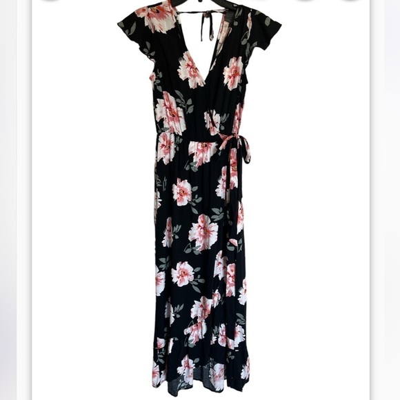 Band of Gypsies Black Floral Maxi Dress - Picture 1 of 5